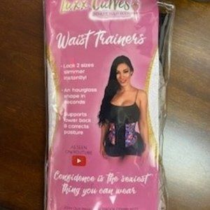 Luxxe Curves Waist Trainer - Black -  Size Medium - Medium Torso Length 11.5"